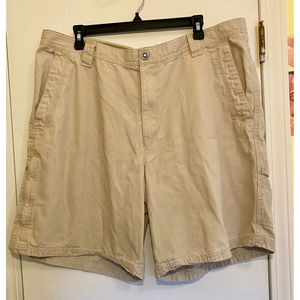 Columbia Men's Omni-Shield 40Wx9L Cargo Shorts Light Tan w/ Zip Pocket Hiking